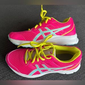 ASICS Jolt 3 Grade School Big Kids Running Shoes, Size 6